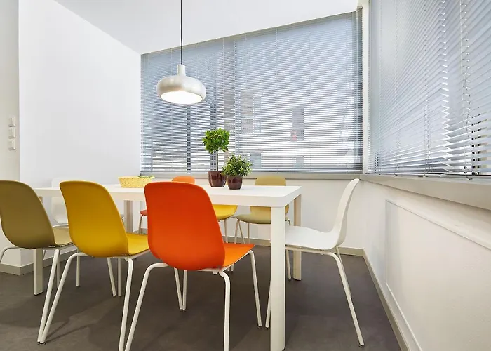 Chloe Boutique Apartments Apollo