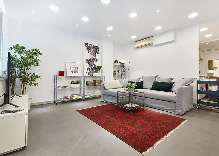 Chloe Boutique Apartments Apollo